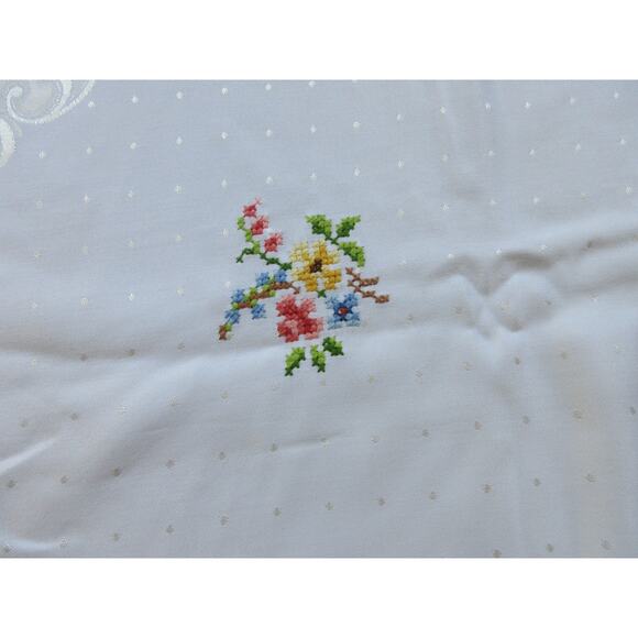 HANDCRAFTED CROSS STITCH White Floral Swiss Dot Tablecloth 53" x 47" - Picture 2 of 7